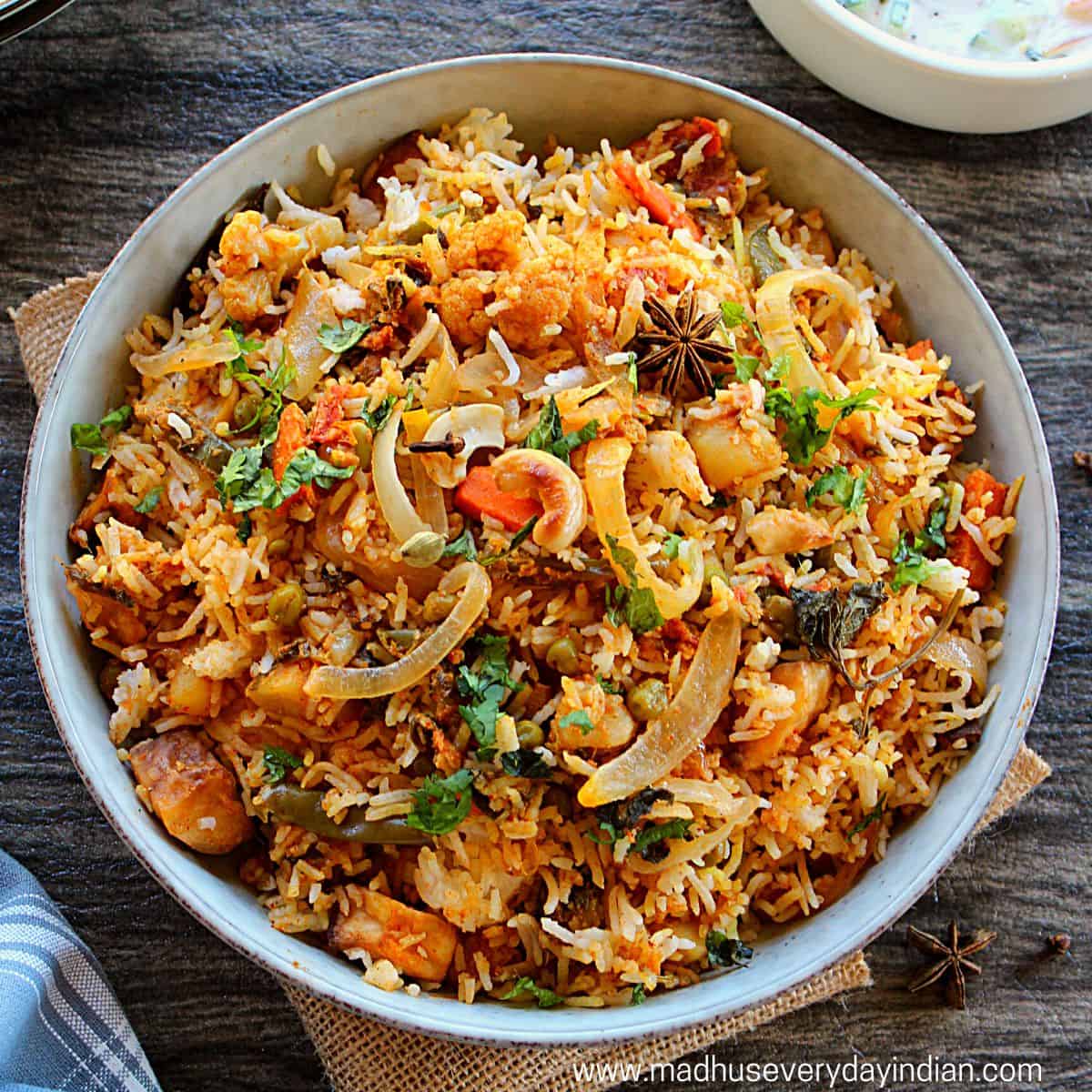 29711easy-vegetable-biryani.jpg